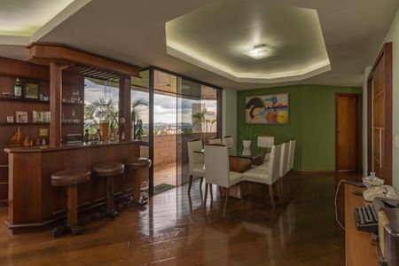 Apartamento à venda com 4 quartos, 158m² em Ouro Preto, Belo Horizonte