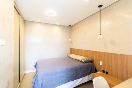 Quarto Suite de apartamento para alugar com 1 quarto, 37m² em Novo Mundo, Curitiba