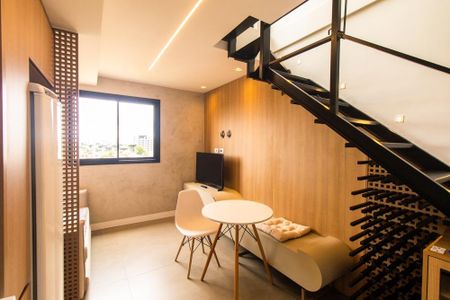 Sala/Cozinha de apartamento para alugar com 1 quarto, 37m² em Novo Mundo, Curitiba