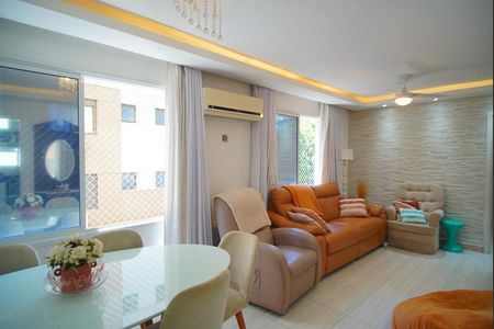 Sala de apartamento à venda com 3 quartos, 101m² em Petrópolis, Porto Alegre