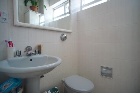 Lavabo de apartamento à venda com 3 quartos, 101m² em Petrópolis, Porto Alegre