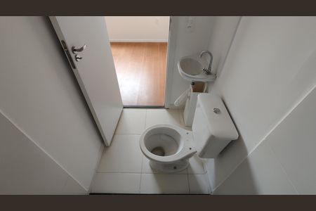 Banheiro de apartamento para alugar com 2 quartos, 17m² em Itaquera, São Paulo