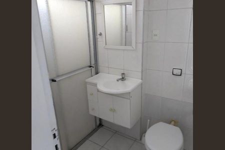 Banheiro de kitnet/studio à venda com 1 quarto, 22m² em República, São Paulo