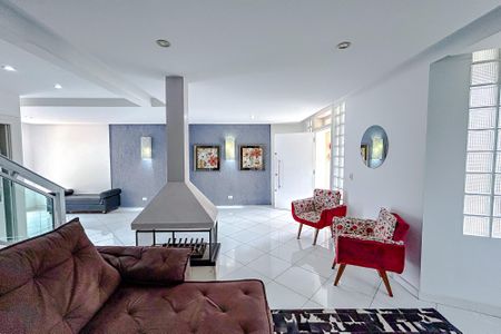 Sala de casa à venda com 4 quartos, 230m² em Bosque da Saúde, São Paulo