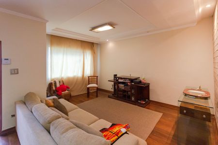 Casa à venda com 5 quartos, 277m² em Vila Rosalia, Guarulhos