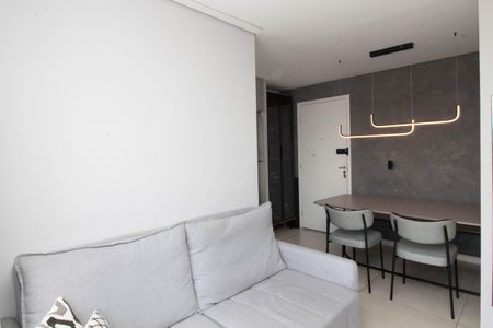 Sala de apartamento à venda com 2 quartos, 44m² em Vila Itapegica, Guarulhos