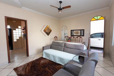 Casa à venda com 4 quartos, 120m² em Eldorado, Contagem