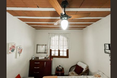 Quarto de casa à venda com 2 quartos, 200m² em Conjunto Confisco, Belo Horizonte
