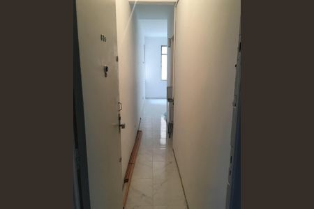 Corredor de kitnet/studio para alugar com 1 quarto, 24m² em Botafogo, Rio de Janeiro