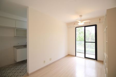 Sala de apartamento para alugar com 2 quartos, 65m² em Barra Olímpica, Rio de Janeiro