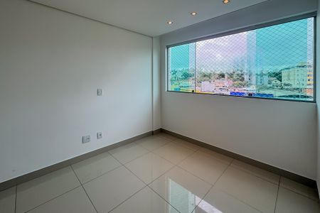 Sala de apartamento à venda com 2 quartos, 65m² em União, Belo Horizonte