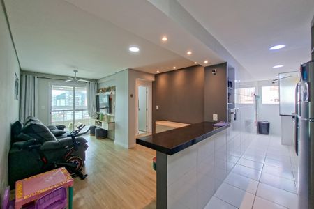 Sala de apartamento para alugar com 2 quartos, 74m² em Canto do Forte, Praia Grande