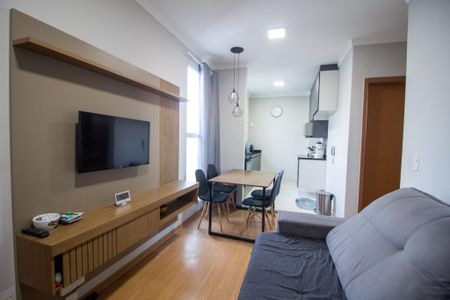 Sala de apartamento para alugar com 2 quartos, 40m² em Recreio dos Sorocabanos, Sorocaba