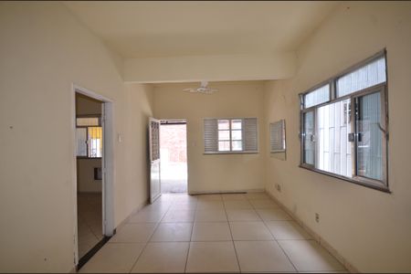 Sala de casa para alugar com 2 quartos, 69m² em Jardim Sulacap, Rio de Janeiro