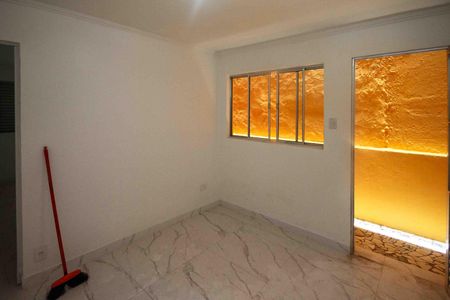 Casa para alugar com 1 quarto, 190m² em Jardim Catarina, São Paulo