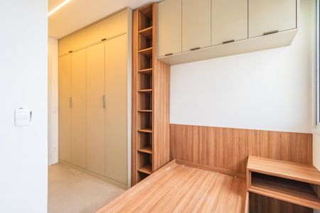 Quarto 1 de apartamento à venda com 2 quartos, 59m² em Alphaville Empresarial, Barueri