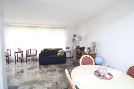 Casa à venda com 3 quartos, 141m² em Campo Grande, São Paulo