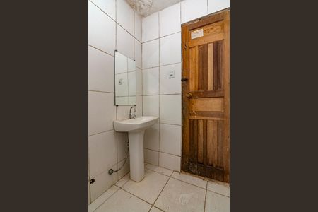 Banheiro de casa para alugar com 1 quarto, 32m² em Jardim Montanhês, Belo Horizonte