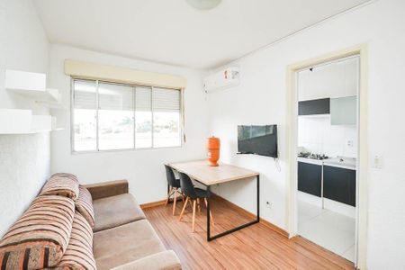 Sala de apartamento para alugar com 1 quarto, 33m² em Santo Antônio, Porto Alegre