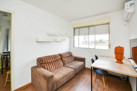 Sala de apartamento para alugar com 1 quarto, 33m² em Santo Antônio, Porto Alegre