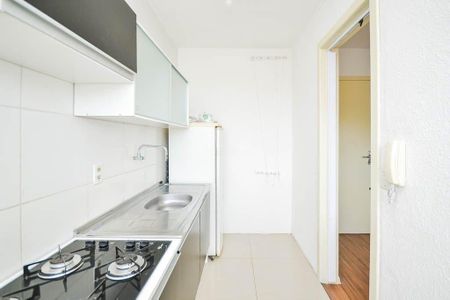 Cozinha de apartamento para alugar com 1 quarto, 33m² em Santo Antônio, Porto Alegre
