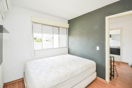 Suíte  de apartamento para alugar com 1 quarto, 33m² em Santo Antônio, Porto Alegre
