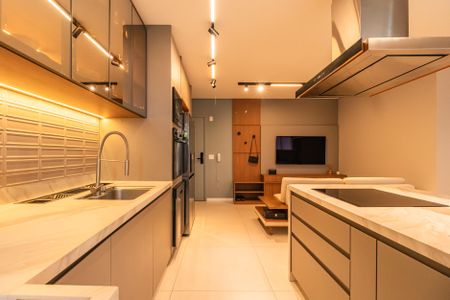 Cozinha de apartamento à venda com 2 quartos, 70m² em Alphaville, Barueri