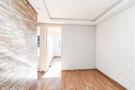 Sala de apartamento para alugar com 2 quartos, 47m² em Conjunto Residencial José Bonifácio, São Paulo
