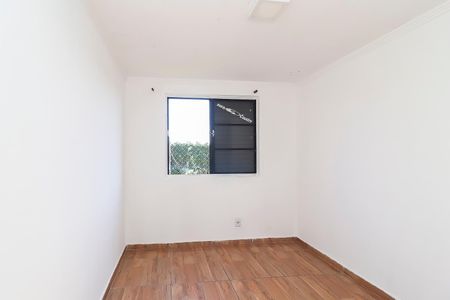 Quarto 2 de apartamento para alugar com 2 quartos, 47m² em Conjunto Residencial José Bonifácio, São Paulo