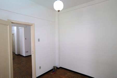 Sala/Quarto de apartamento para alugar com 3 quartos, 83m² em Centro, Belo Horizonte