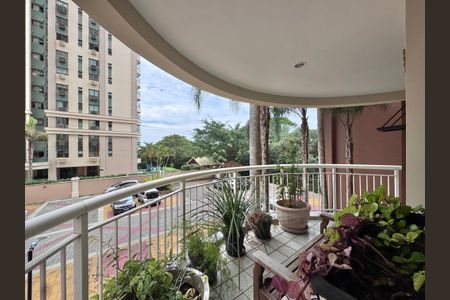 Varanda de apartamento para alugar com 3 quartos, 81m² em Barra da Tijuca, Rio de Janeiro