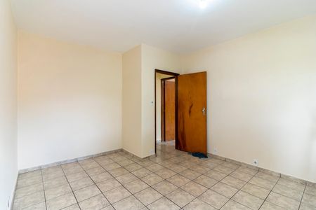 Quarto 2 de casa para alugar com 3 quartos, 200m² em Vila Roque, São Paulo