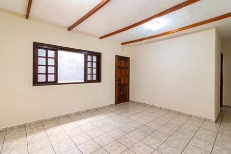 Sala de casa para alugar com 3 quartos, 200m² em Vila Roque, São Paulo
