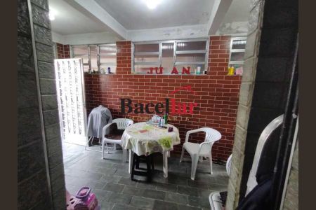 Casa à venda com 3 quartos, 271m² em Rocha, Rio de Janeiro