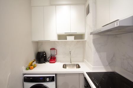 Cozinha de apartamento para alugar com 2 quartos, 37m² em Moema, São Paulo