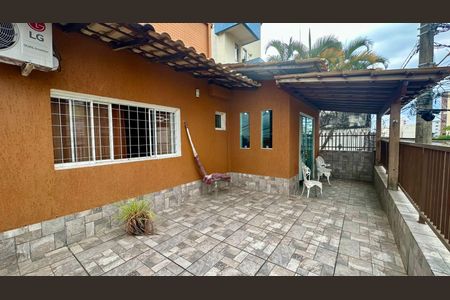 Varanda  de casa à venda com 3 quartos, 236m² em Sagrada Família, Belo Horizonte