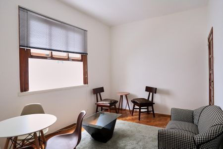 Sala de apartamento para alugar com 2 quartos, 87m² em Funcionários, Belo Horizonte