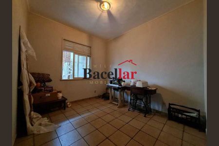 Casa à venda com 6 quartos, 257m² em Rocha, Rio de Janeiro