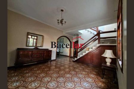 Casa à venda com 6 quartos, 257m² em Rocha, Rio de Janeiro