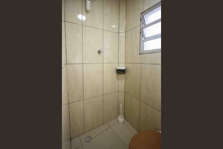 Banheiro de casa para alugar com 2 quartos, 86m² em Vila Ivg, São Paulo