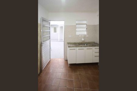 Cozinha de casa para alugar com 2 quartos, 86m² em Vila Ivg, São Paulo