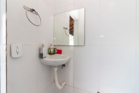 Banheiro de casa para alugar com 1 quarto, 15m² em Jardim São Paulo, São Paulo