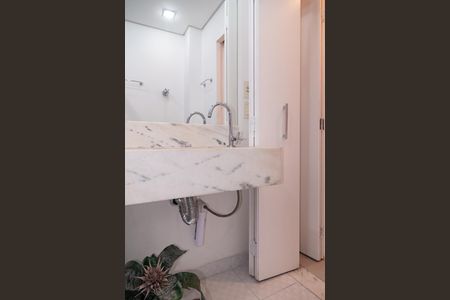 Banheiro de apartamento para alugar com 1 quarto, 47m² em Bela Vista, São Paulo