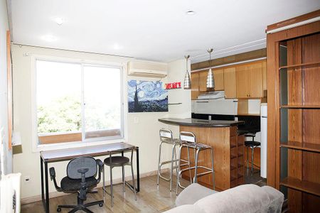 Sala de apartamento para alugar com 1 quarto, 50m² em Centro Histórico, Porto Alegre