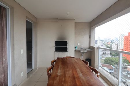 Apartamento para alugar com 70m², 2 quartos e 2 vagasVaranda