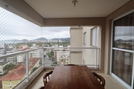 Apartamento para alugar com 70m², 2 quartos e 2 vagasVaranda