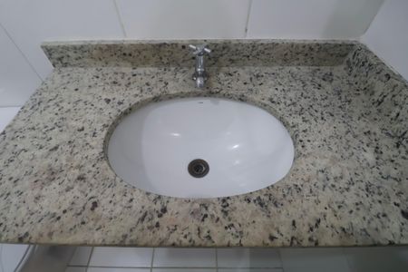 Apartamento para alugar com 70m², 2 quartos e 2 vagasBanheiro Social