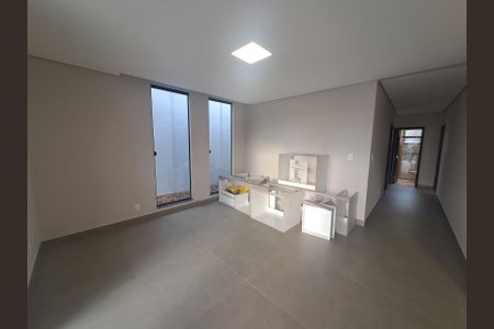 Casa à venda com 3 quartos, 500m² em Ovídeo Guerra, Lagoa Santa