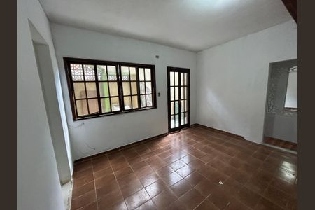 Sala de casa para alugar com 2 quartos, 50m² em Jardim Sulacap, Rio de Janeiro