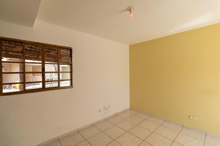 Sala de casa à venda com 4 quartos, 94m² em Itaquera, São Paulo